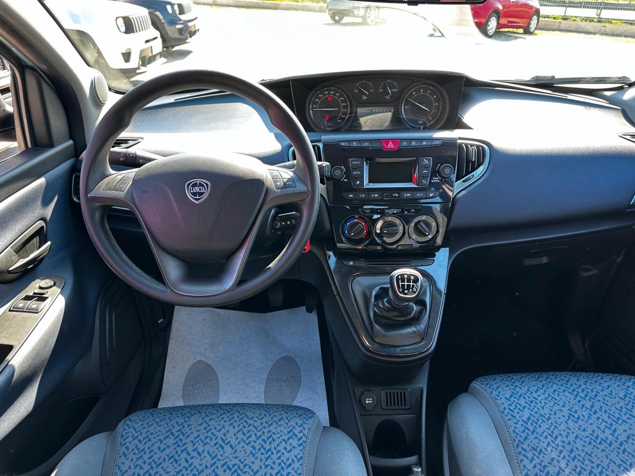 Lancia Ypsilon 1.0 FireFly 5 porte S&S Hybrid Oro