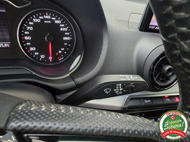 AUDI Q2 1.6 TDI S line Edition