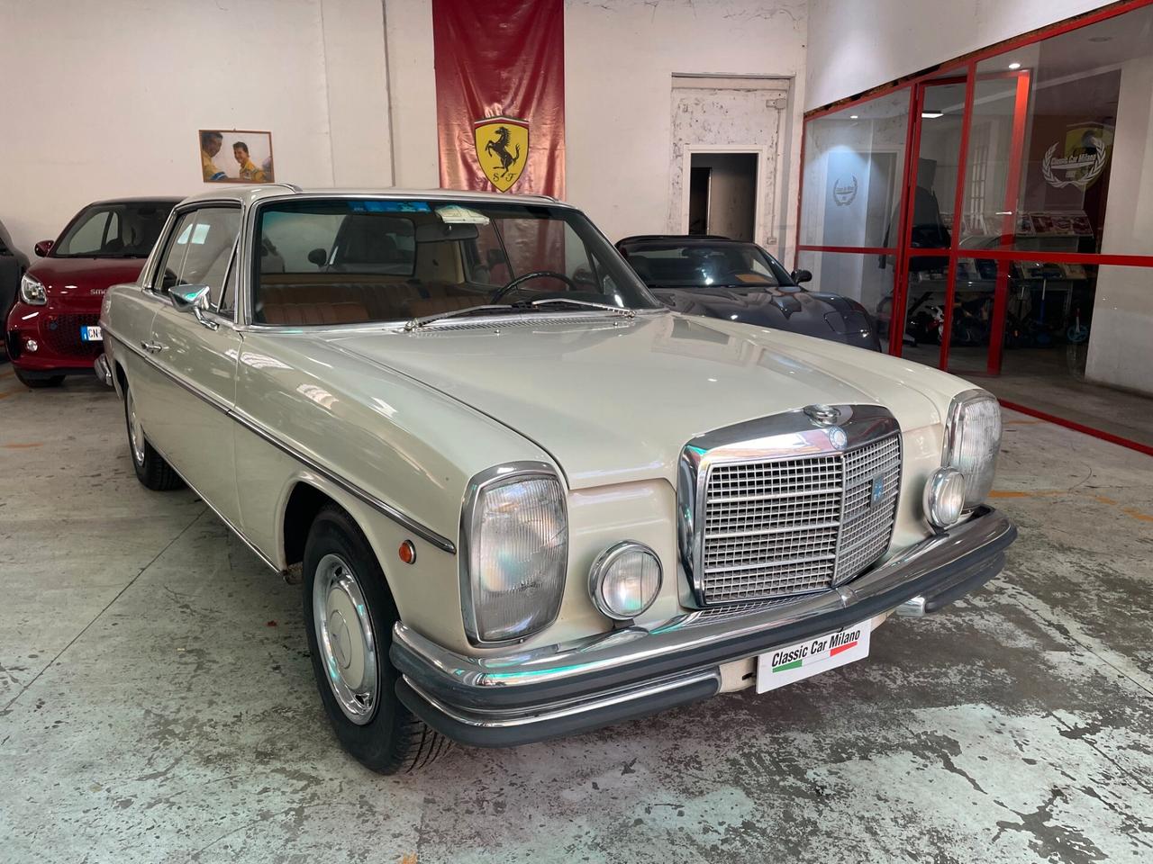 Mercedes-Benz W114 250 CE Coupè