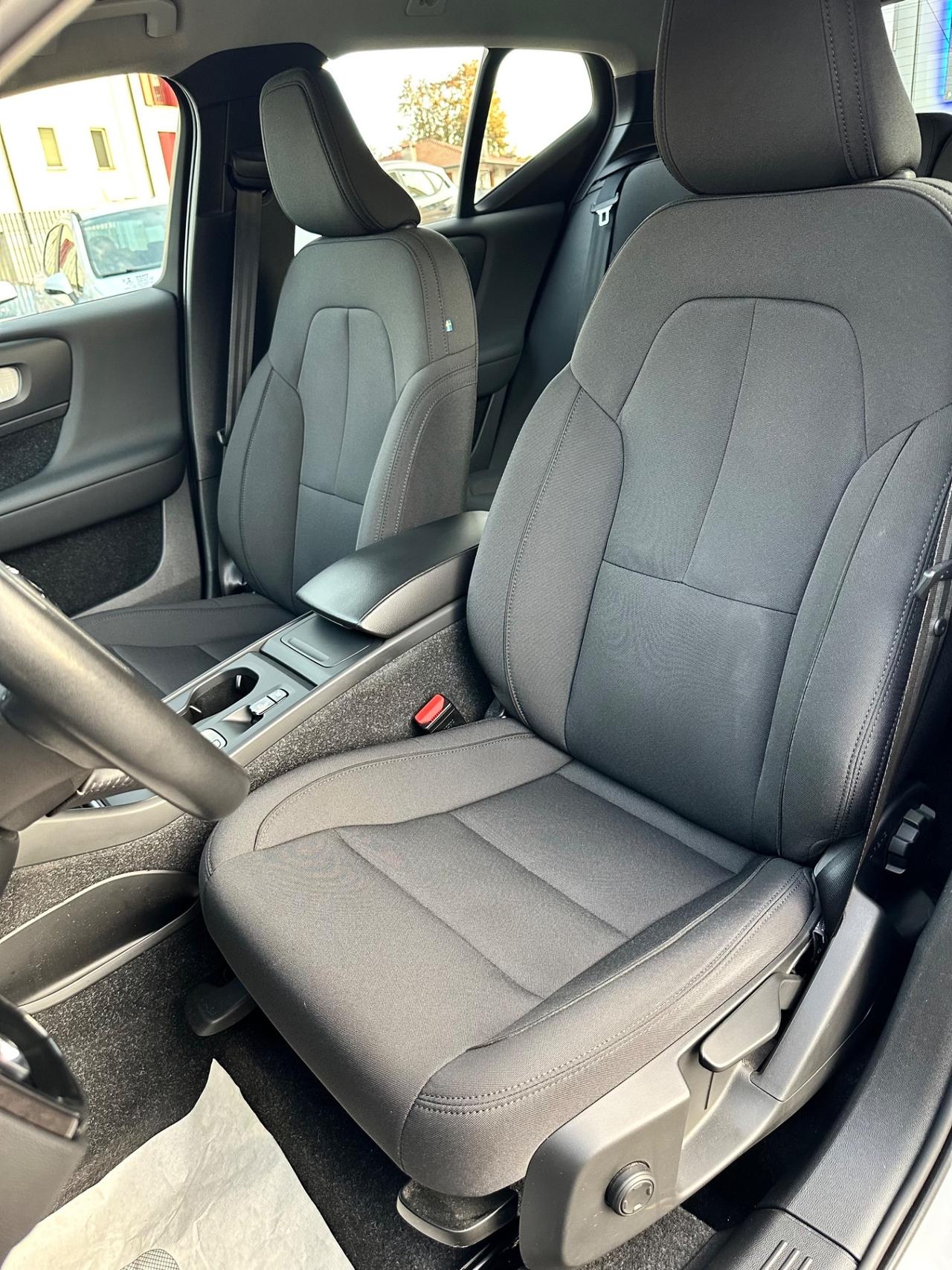 Volvo XC40 T3 Geartronic Momentum Core -km Certificati