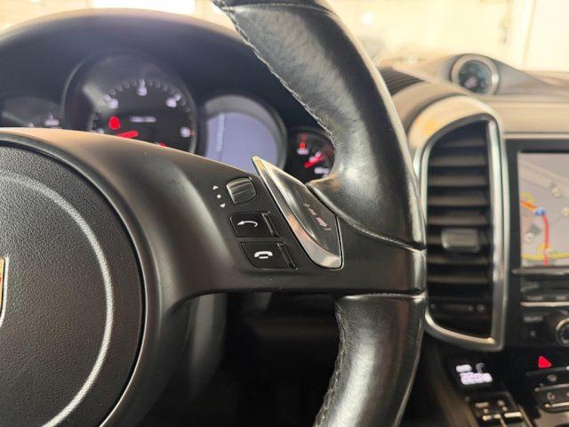 PORSCHE Cayenne 3.0 Diesel /BELL1SS1MO/