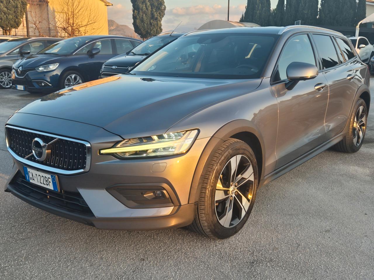 Volvo V60 Cross Country D4 AWD Geartronic Pro 2020