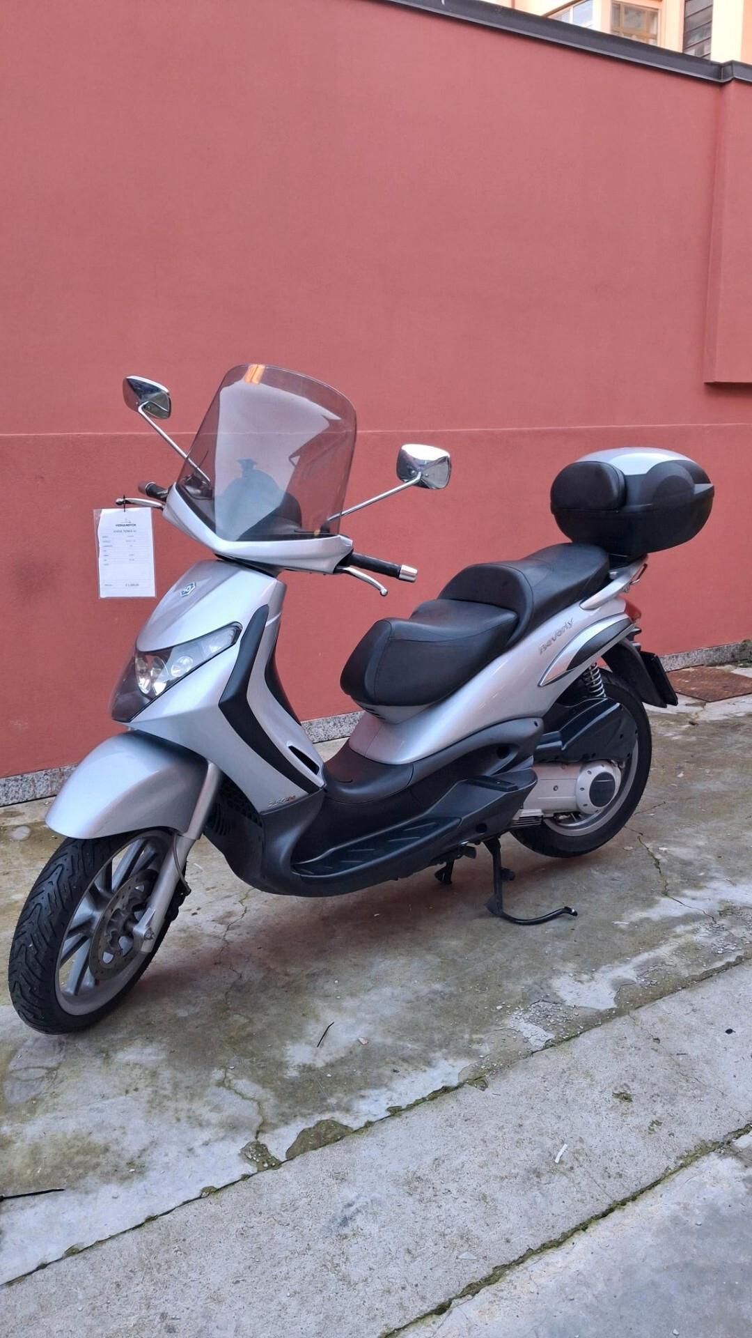 Piaggio Beverly 250