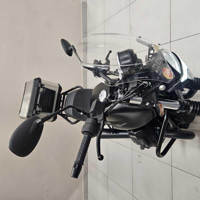 Moto Guzzi V7 Stone - 2026