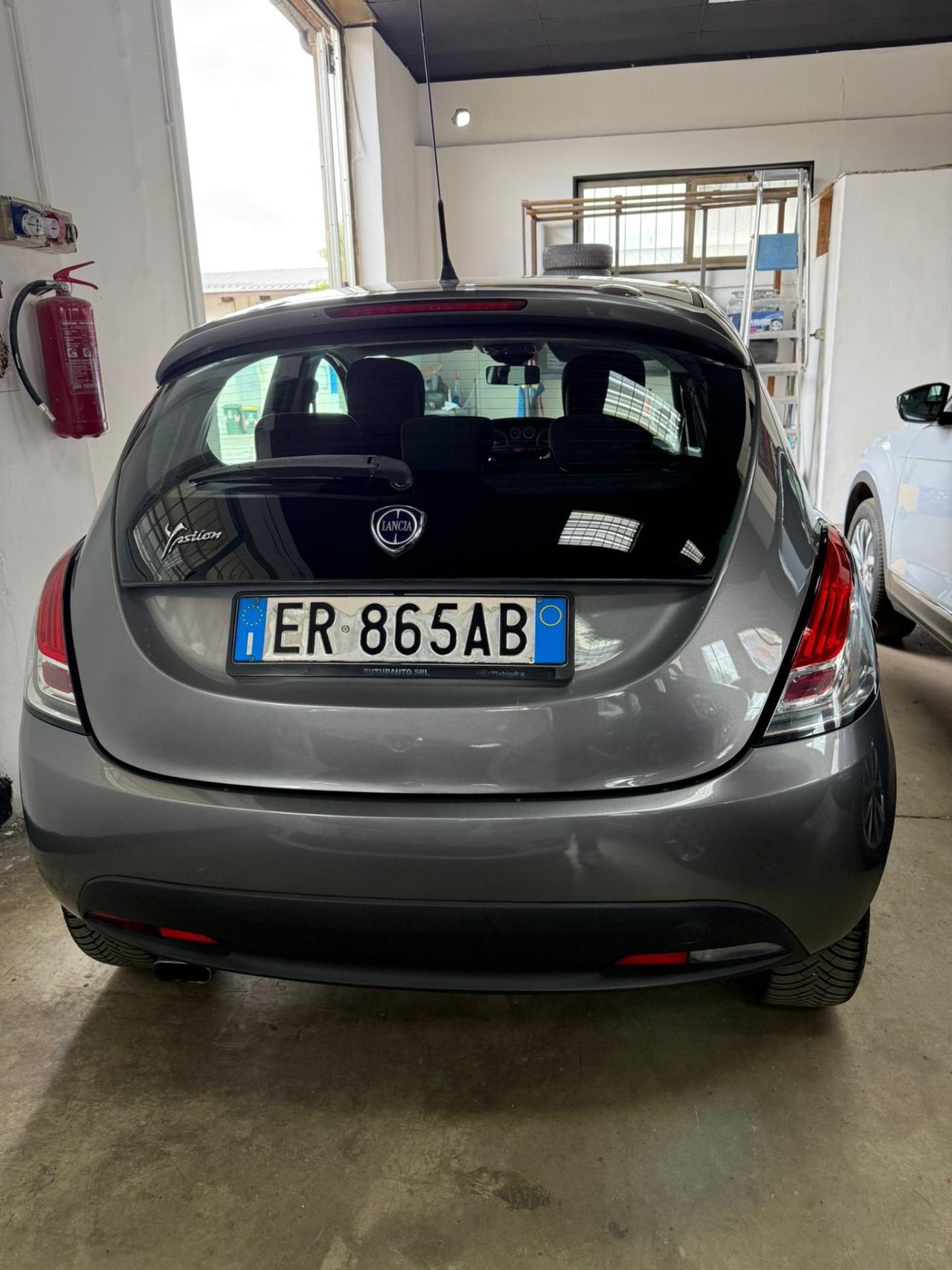 Lancia Ypsilon 1.2 69 CV 5 porte GPL Ecochic Gold