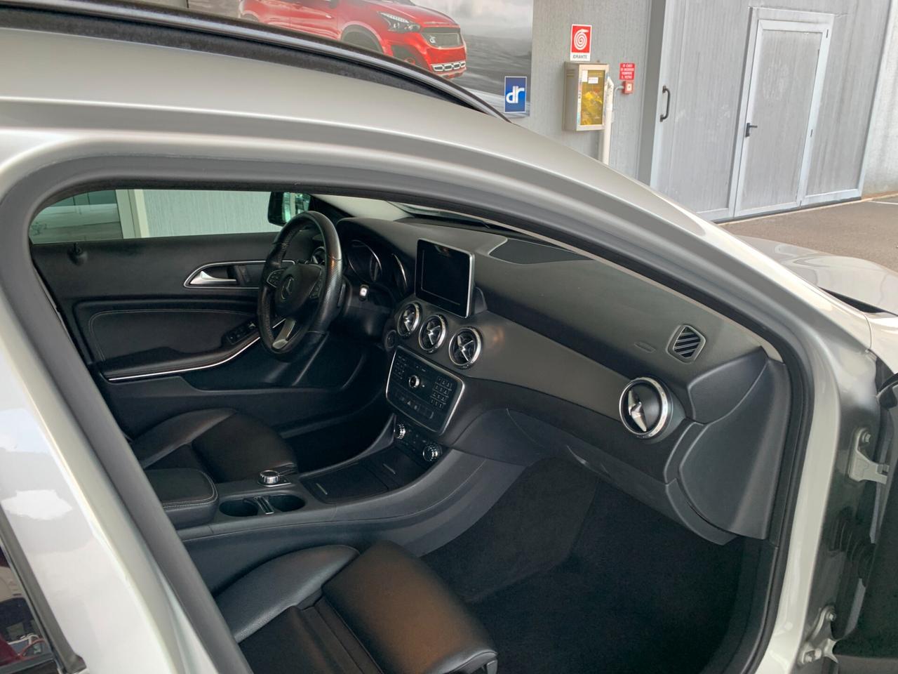 Mercedes-benz GLA 200 d Automatic Sport