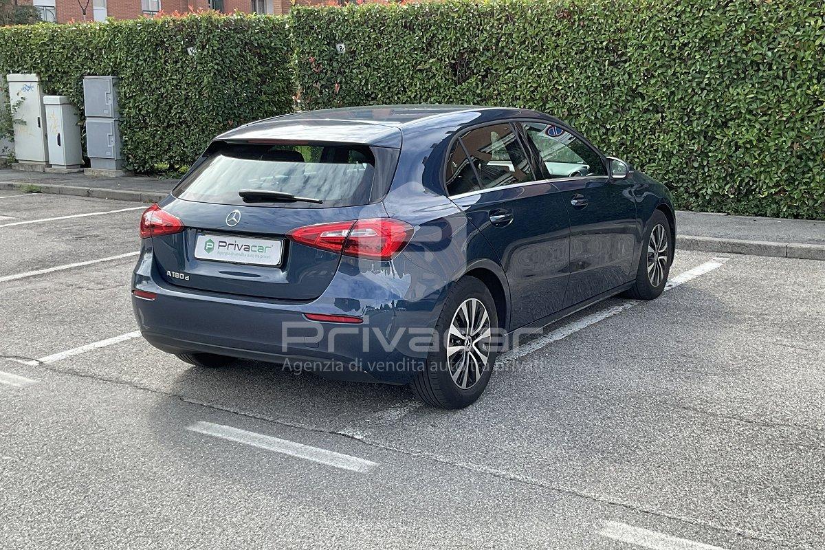 MERCEDES A 180 d Automatic Business