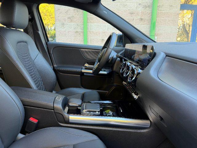 MERCEDES-BENZ GLA 180 136CV SPORT AUTOMATIC KM-49.000 TAGLAINDATI!