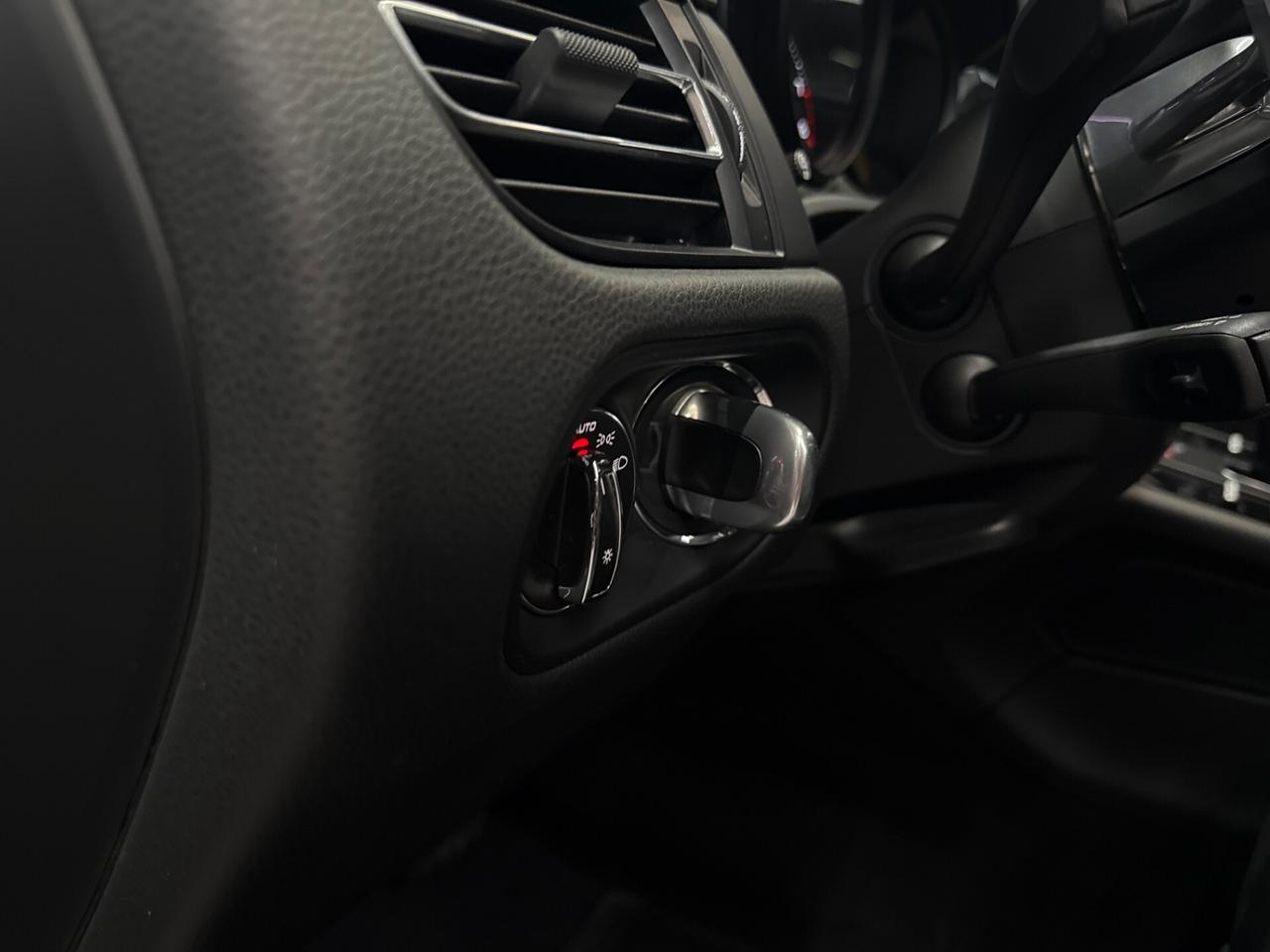 Porsche Macan 2.0 T Radar*Kamera360*Tetto PRONTA CONSEGNA !