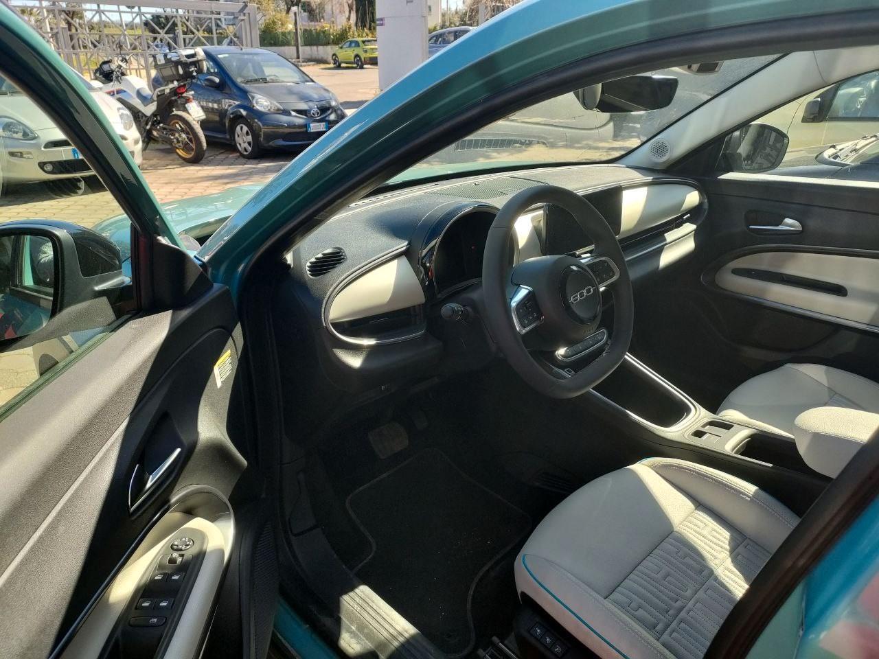 FIAT 600 (2023-->) 600 Hybrid 110 CV DCT MHEV L...