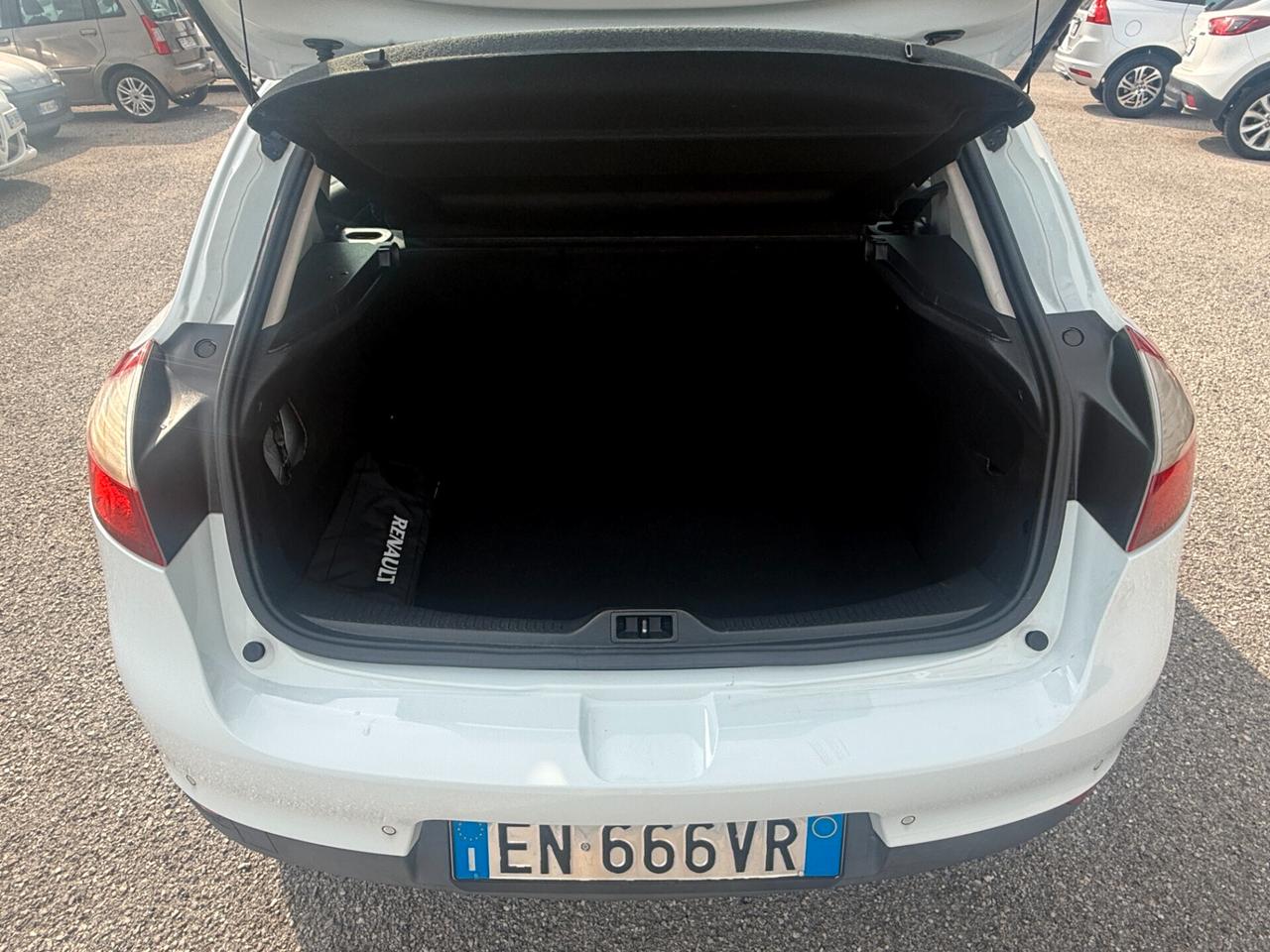 Megane 1.5 dCi 110CV Wave Autocarro