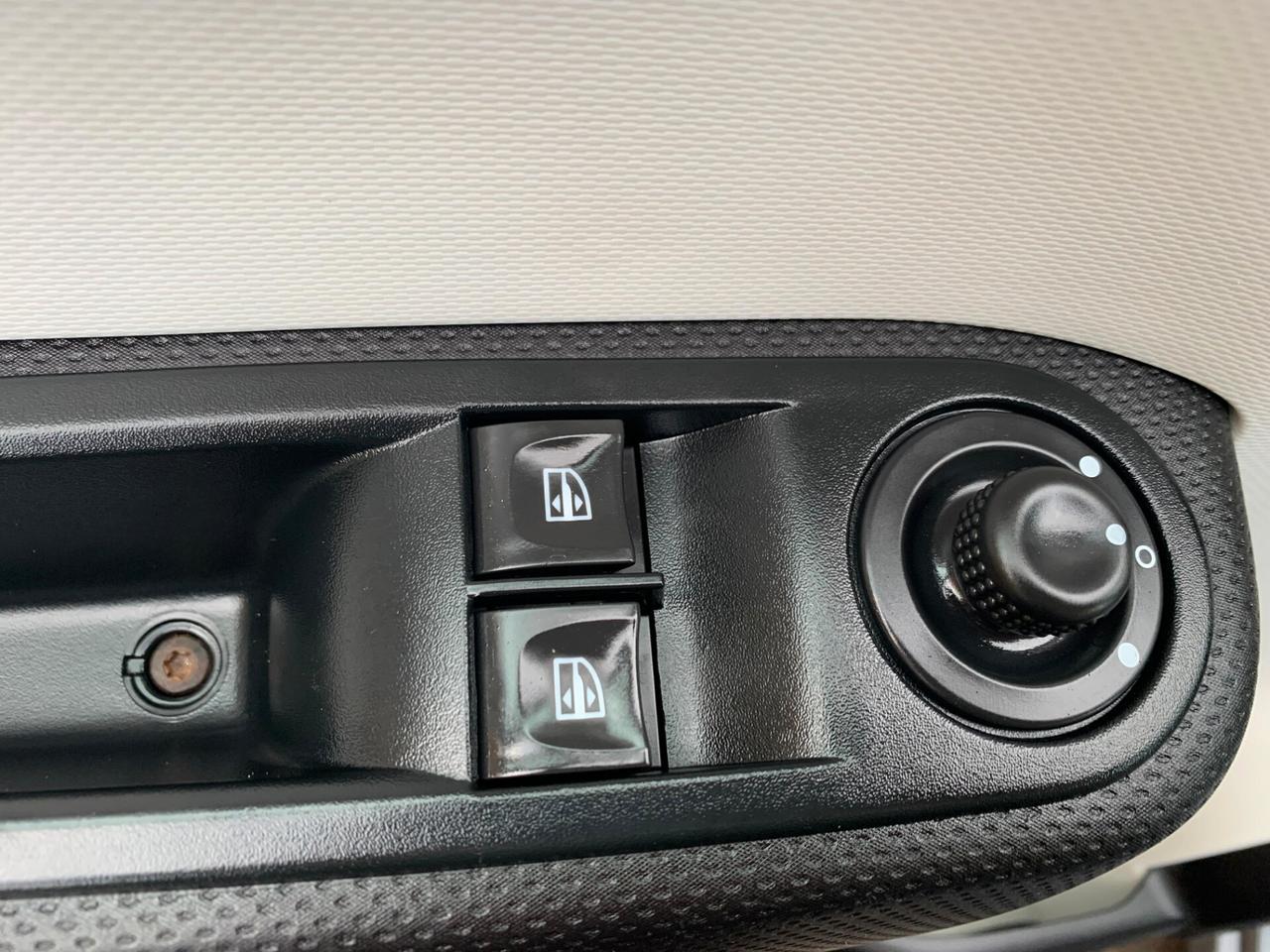 Renault Twingo SCe EDC La Parisienne