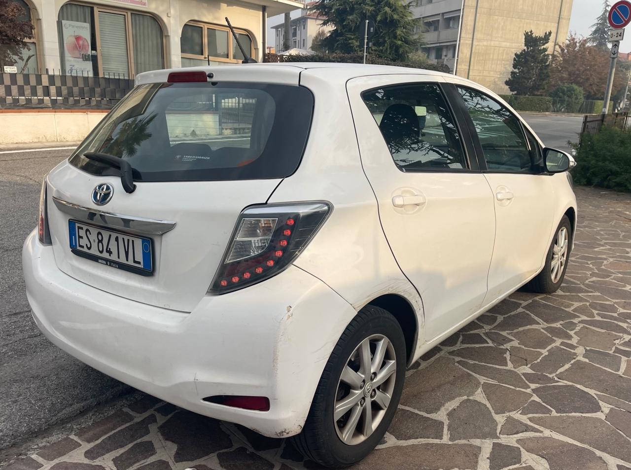 Toyota Yaris 1.5 Hybrid 5 porte Lounge