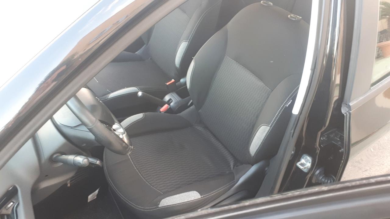 Peugeot 208 1.6 BlueHDi 75 5PT Allure 2016