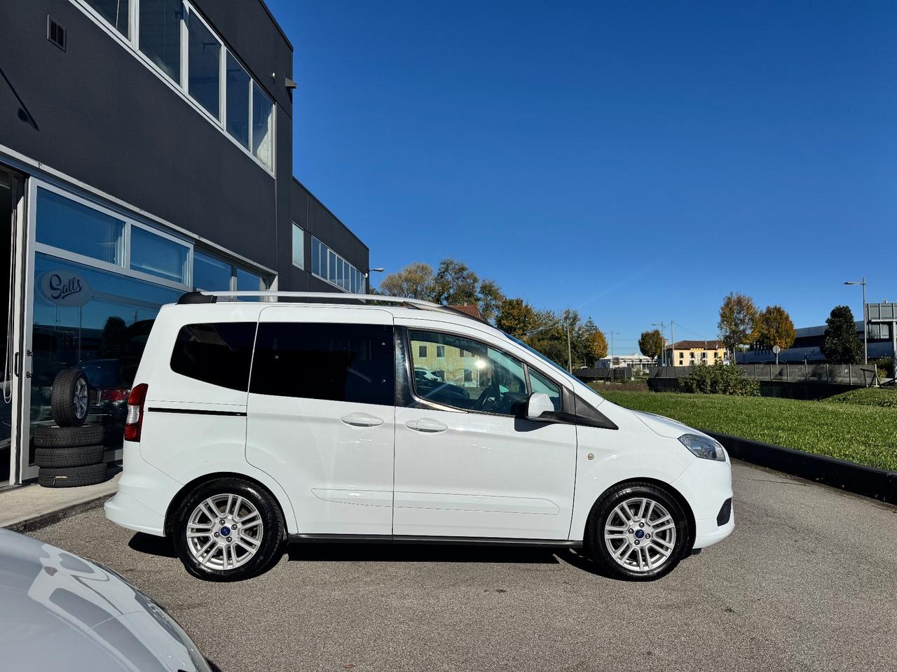 Ford Tourneo Courier 1.0 EcoBoost