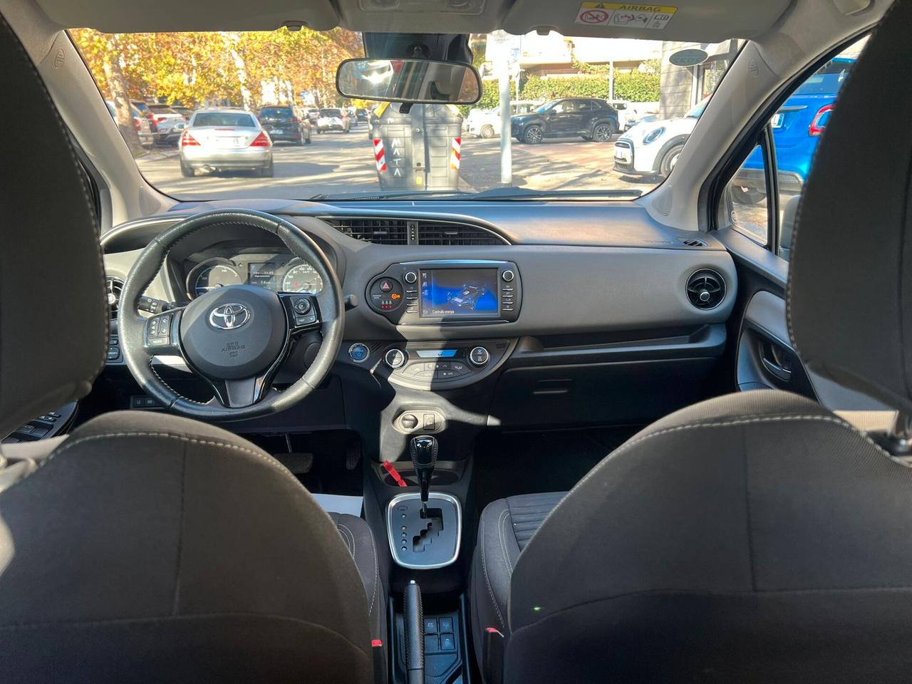 Toyota Yaris 1.5 Hybrid 5 porte Business