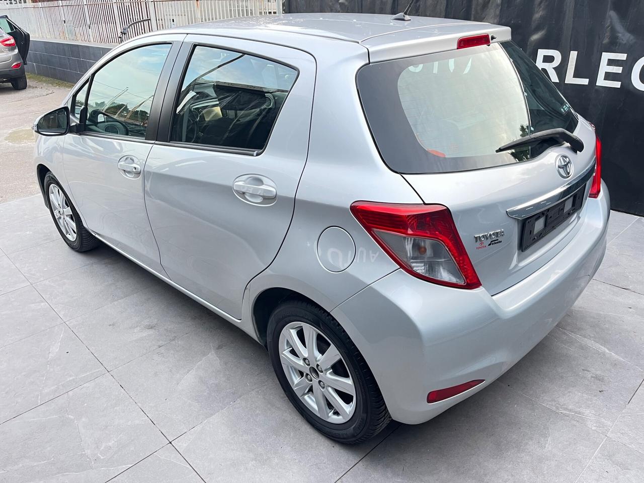 Toyota Yaris 1.0 BENZINA Lounge” tagliandi Toyota”