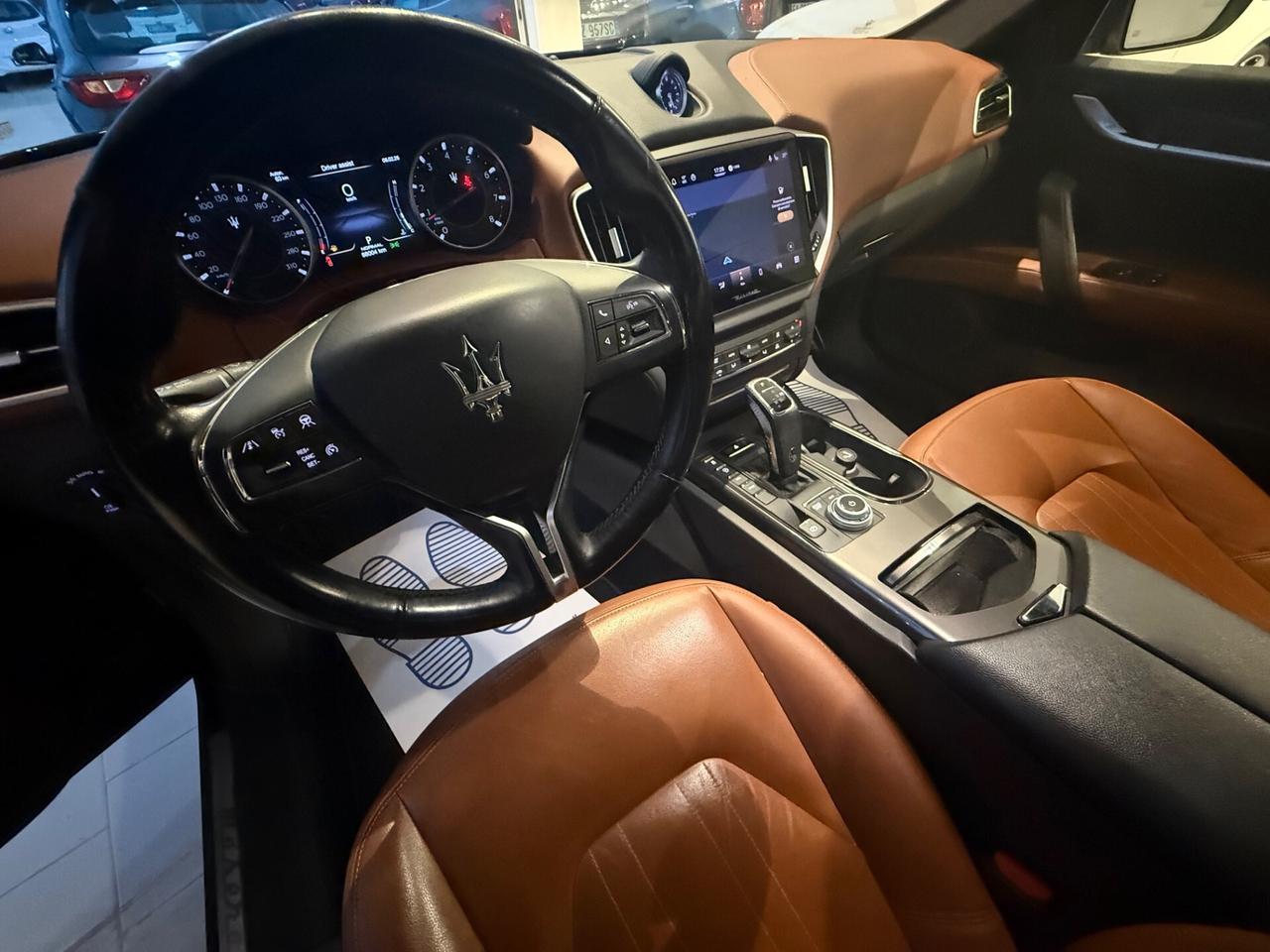 Maserati Ghibli GRANLUSSO