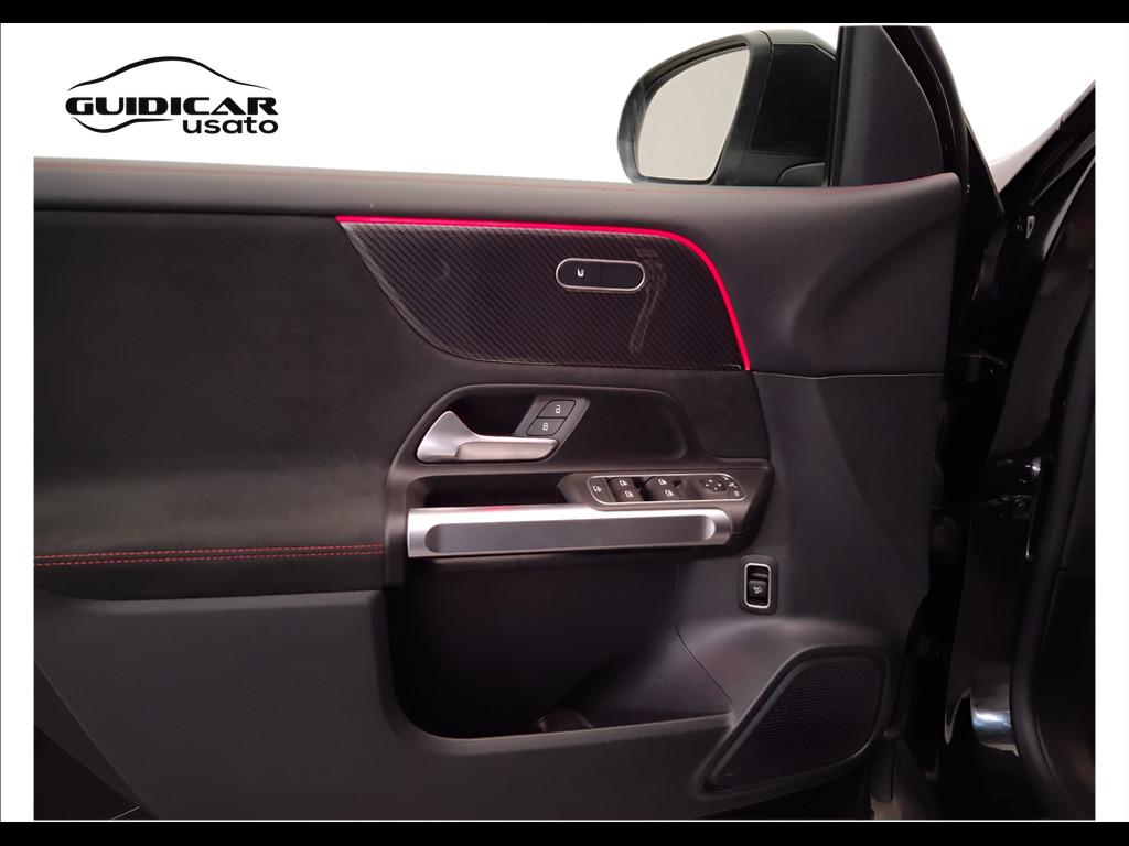 Mercedes-Benz GLB - X247 2023 - GLB 200 d AMG Line Premium auto