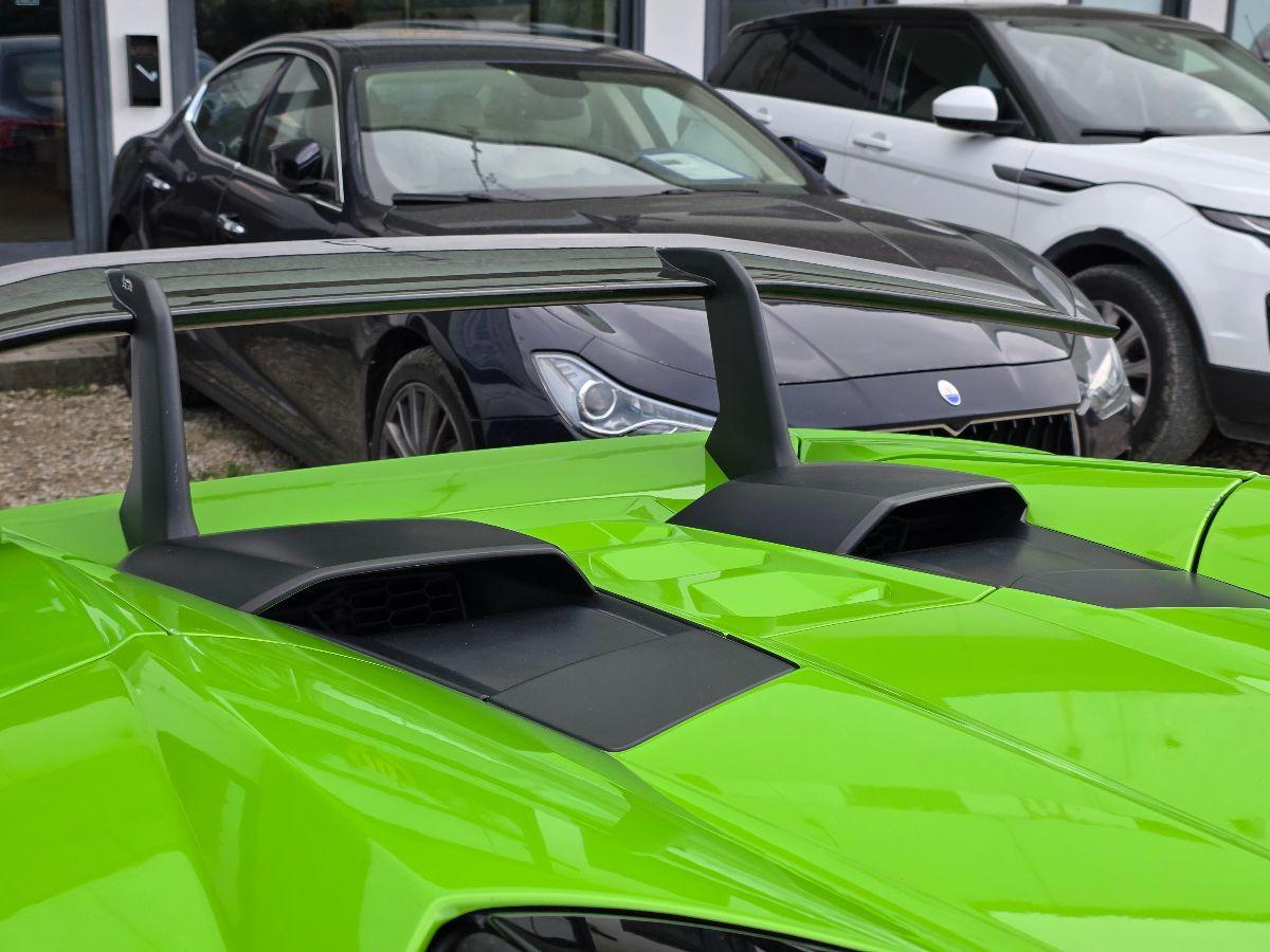 LAMBORGHINI HURACAN SPYDER PERFORMANTE NOLEGGIO