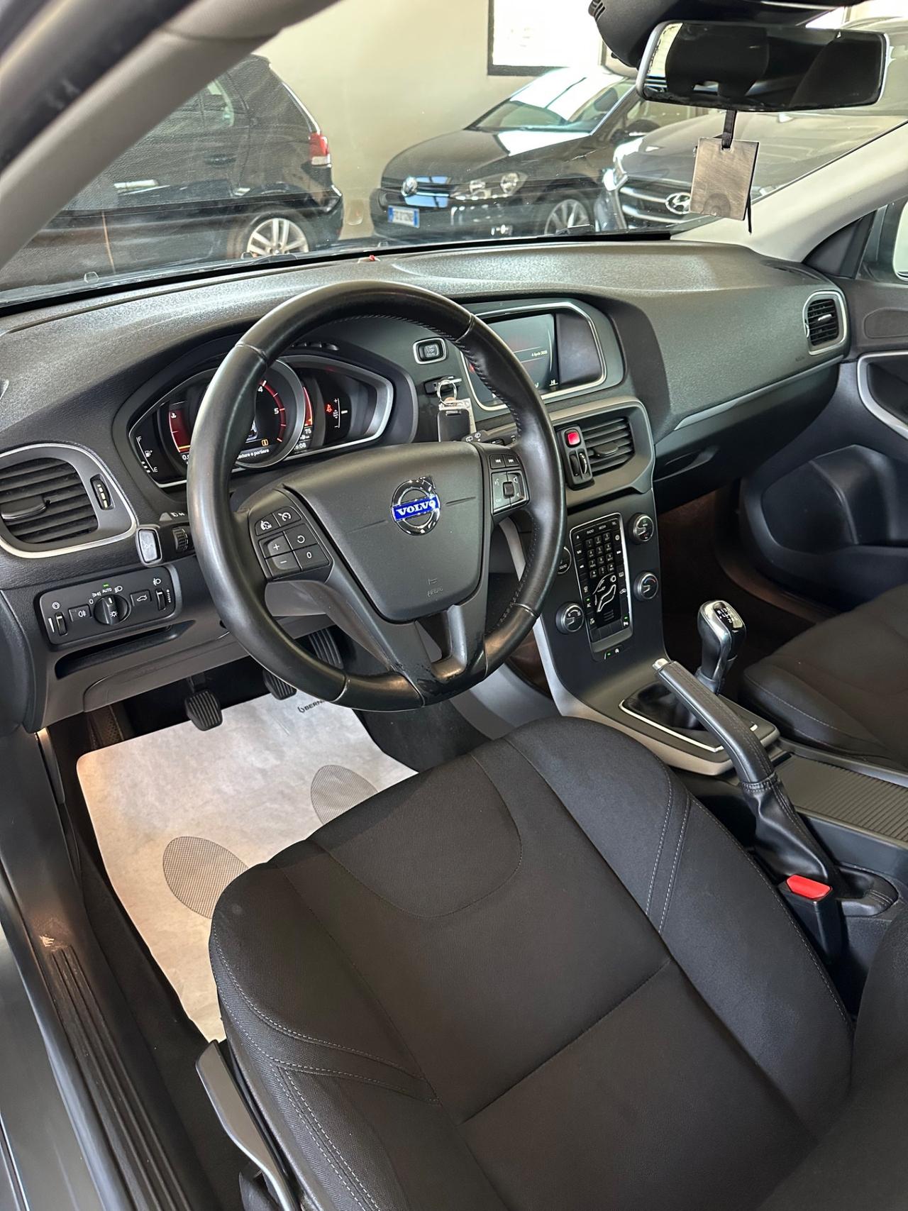 Volvo V40 D2 Momentum