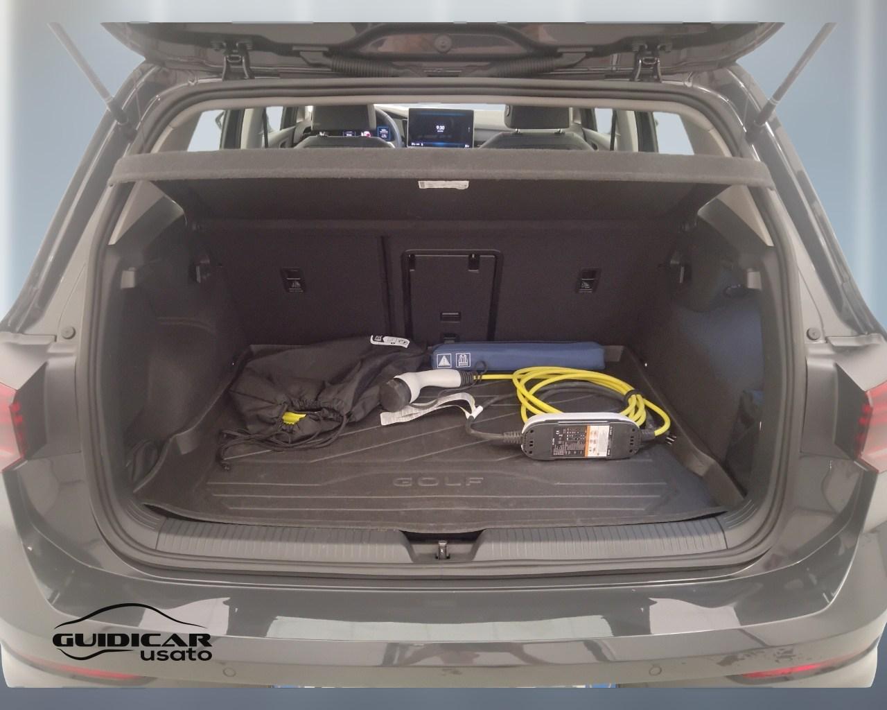 VOLKSWAGEN Golf VIII 2024 - Golf 1.5 tsi ehybrid Style 204cv dsg