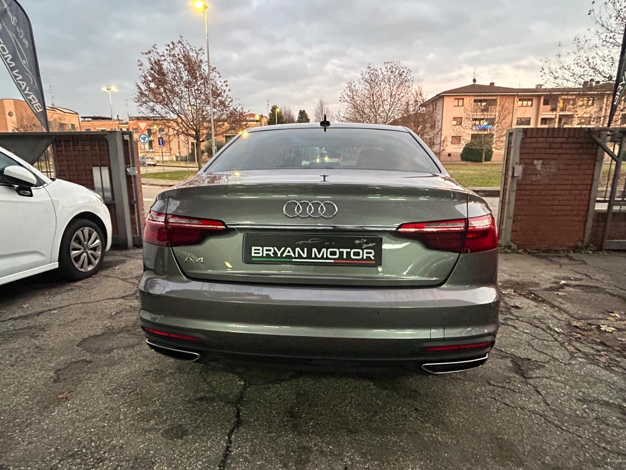 Audi A4 30 TDI/136 CV S tronic Business Advanced