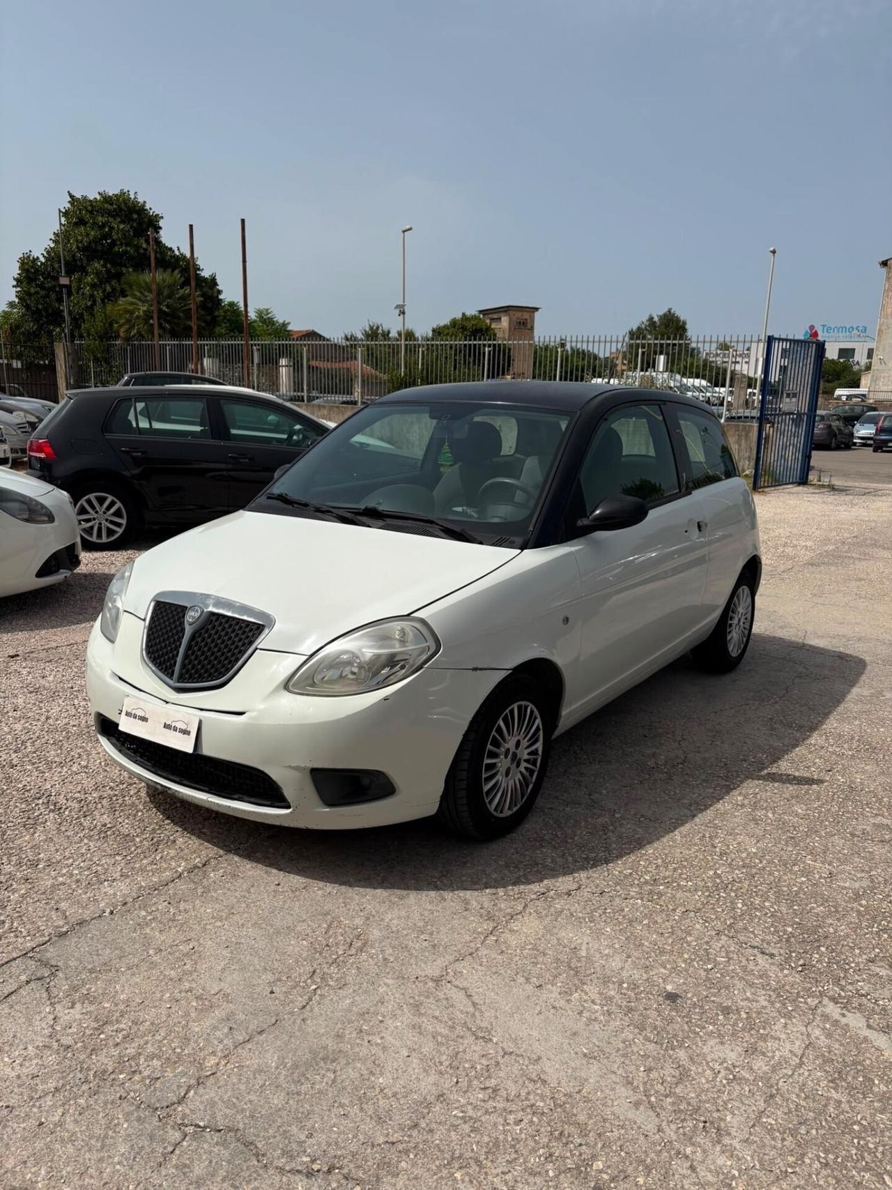 Lancia Ypsilon 1.2 Argento
