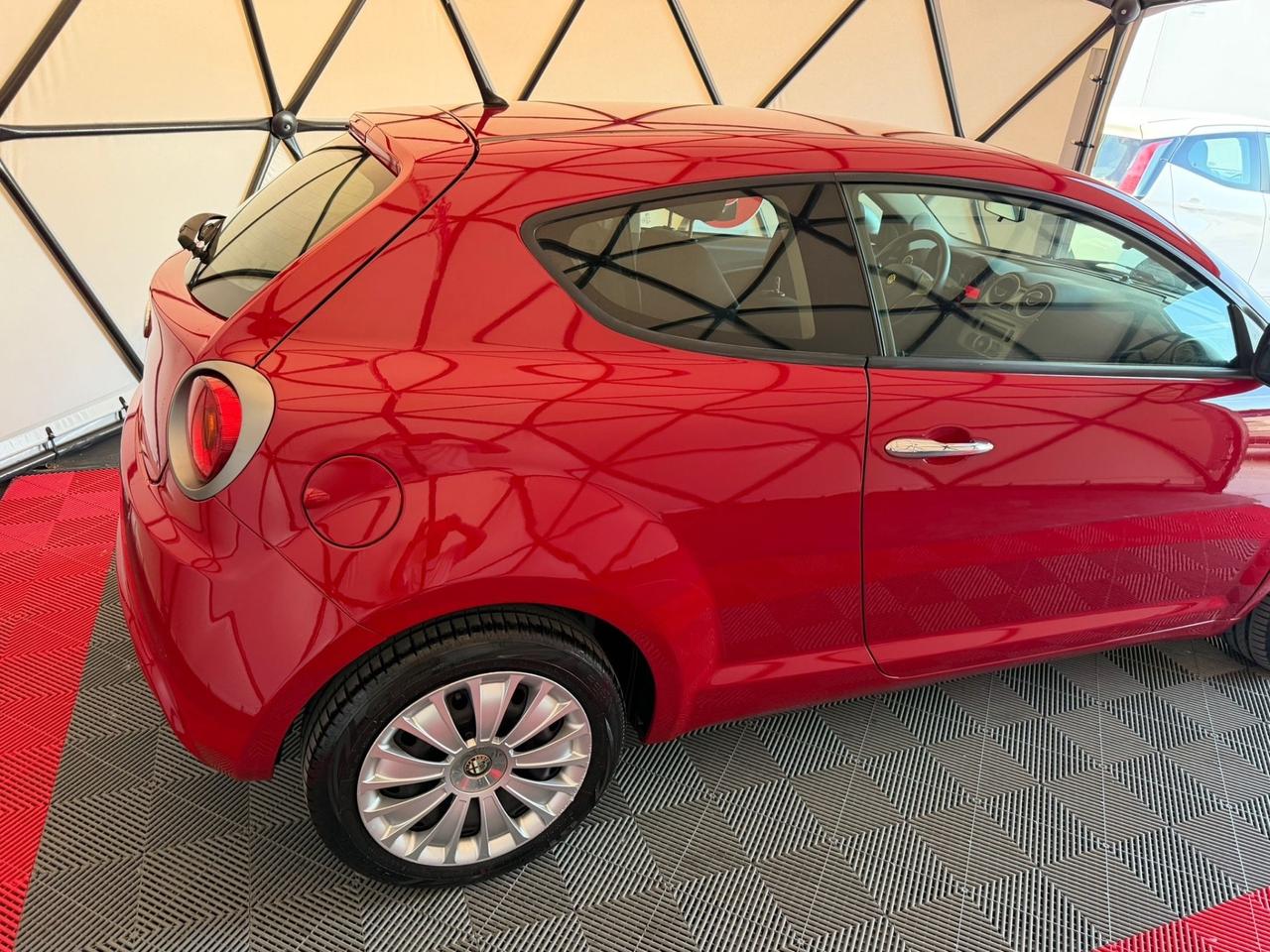 Alfa Romeo MiTo 1.3 JTDm-2 95 CV S&S Distinctive Sport Pack