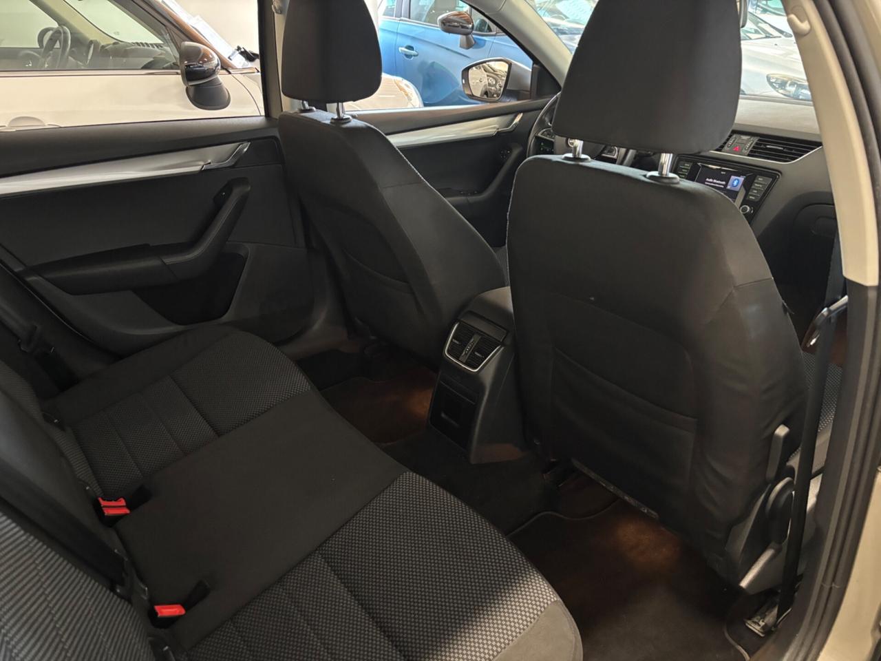 Skoda Octavia 1.6 TDI 105cv |OK NEOPATENTATI|