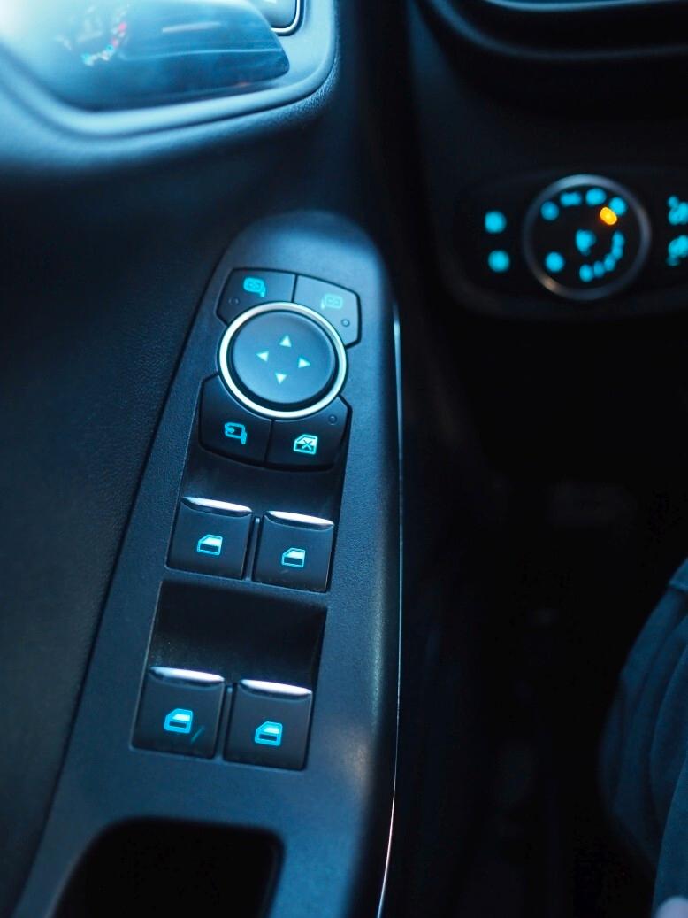 Ford Fiesta 1.0 benzina - 95CV 5 porte ST-Line