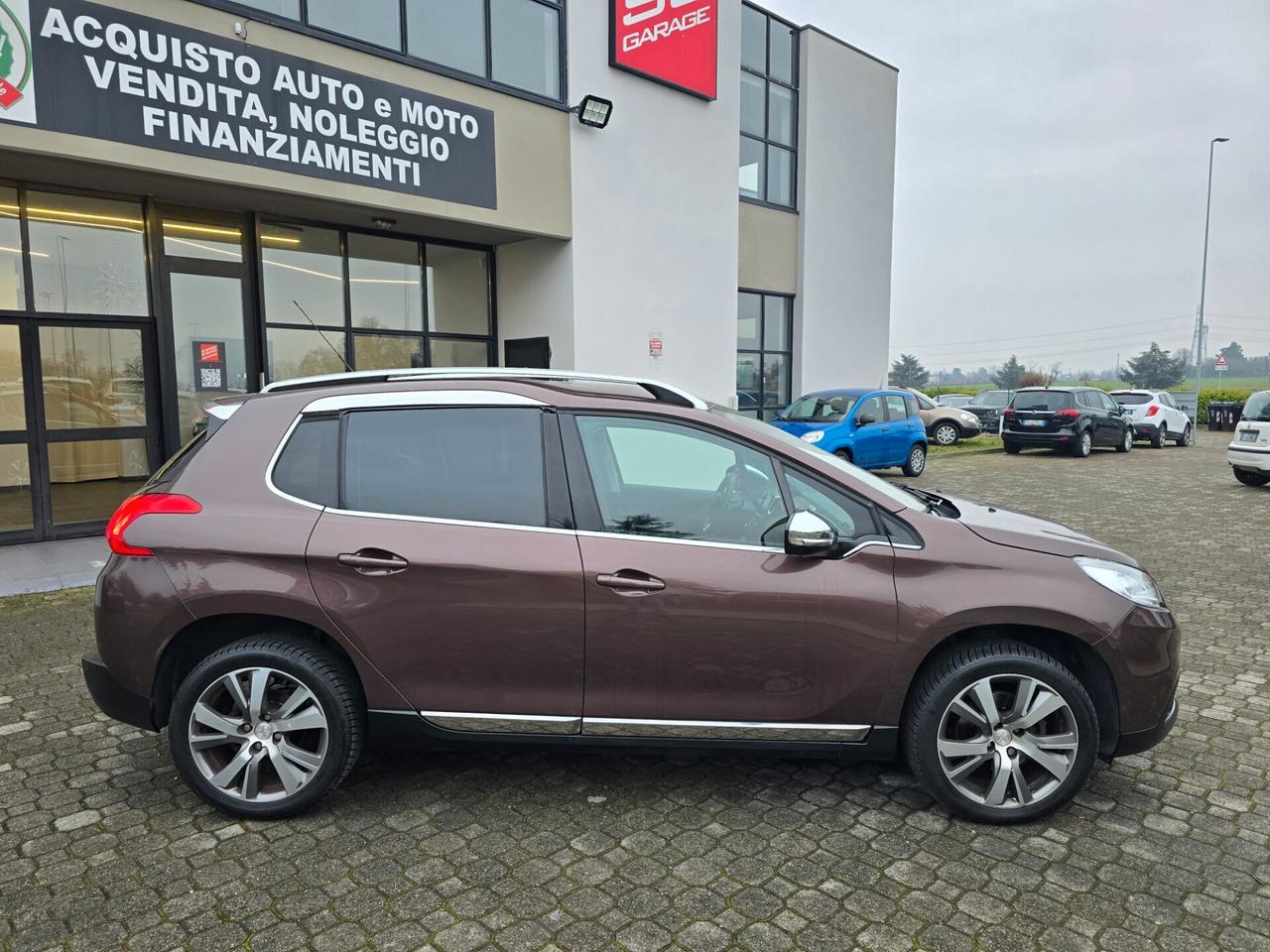 Peugeot 2008 BlueHDi 120 Allure