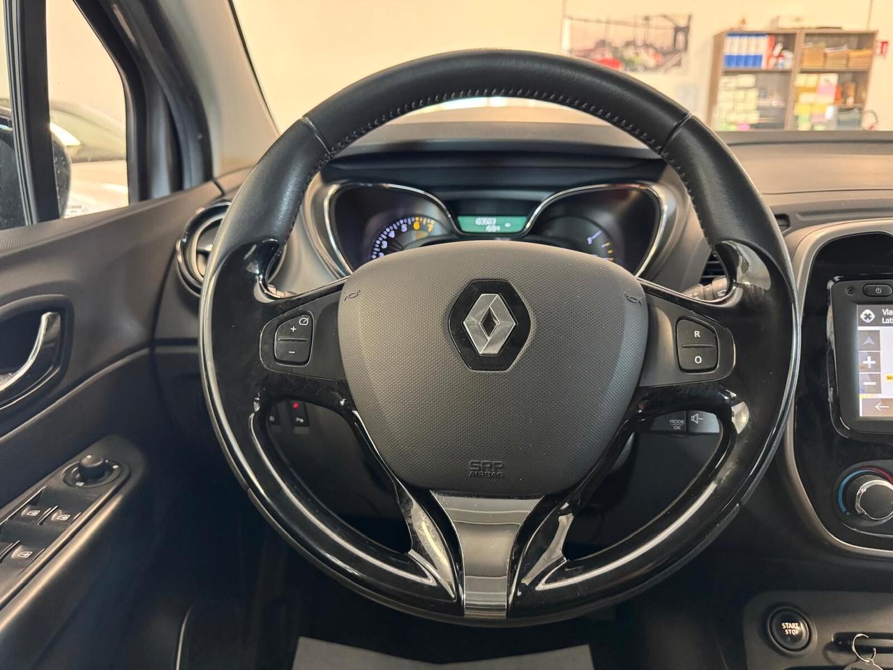 Renault Captur 0.9 TCE BENZ 90CV S&S ZEN UNIPRO 2015