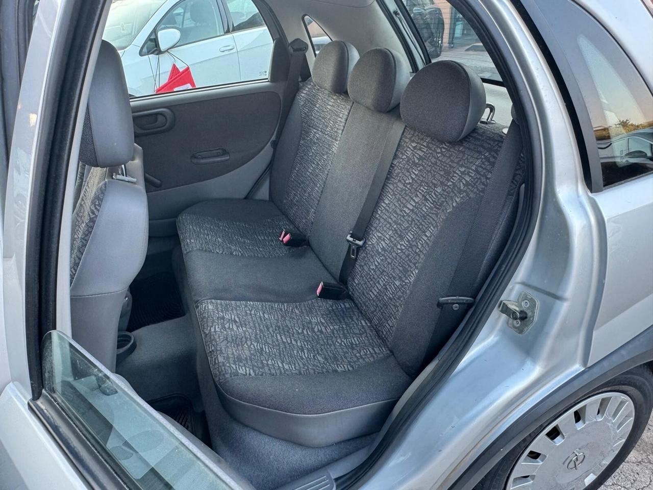Opel Corsa 1.2 BENZ 75CV 5P UNIPRO 2002