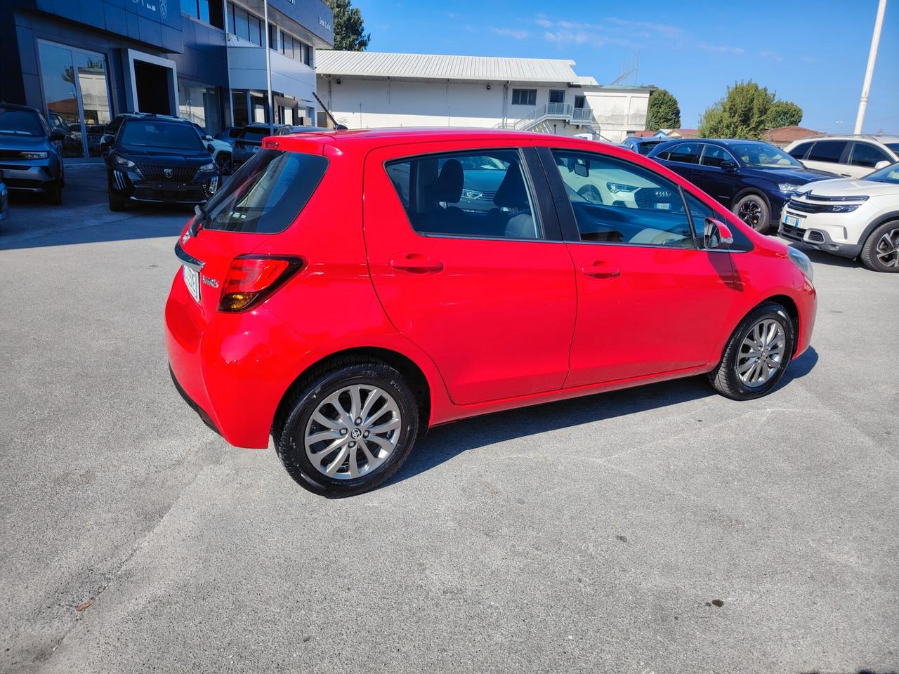 Toyota Yaris 1.0 5 porte Lounge - NEOPATENTATI
