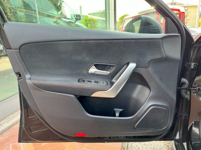 MERCEDES-BENZ A 180 d Automatic Premium AMG *MOTORE MERCEDES*