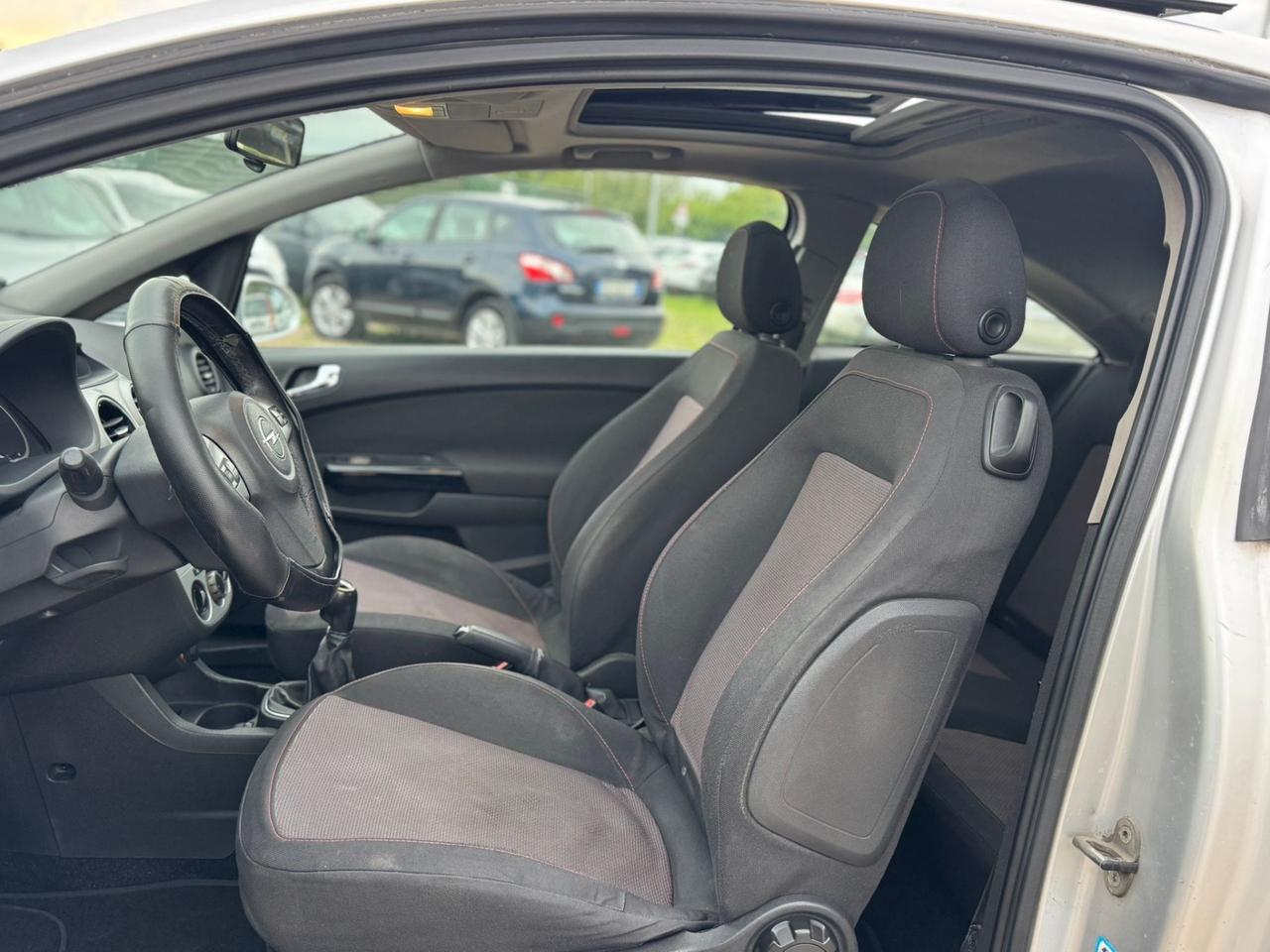 Opel Corsa 1.2 3 porte Sport Neopatentati