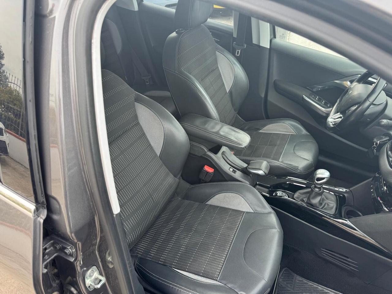 Peugeot 2008 1.6 e-HDi 115 CV Stop&Start Allure