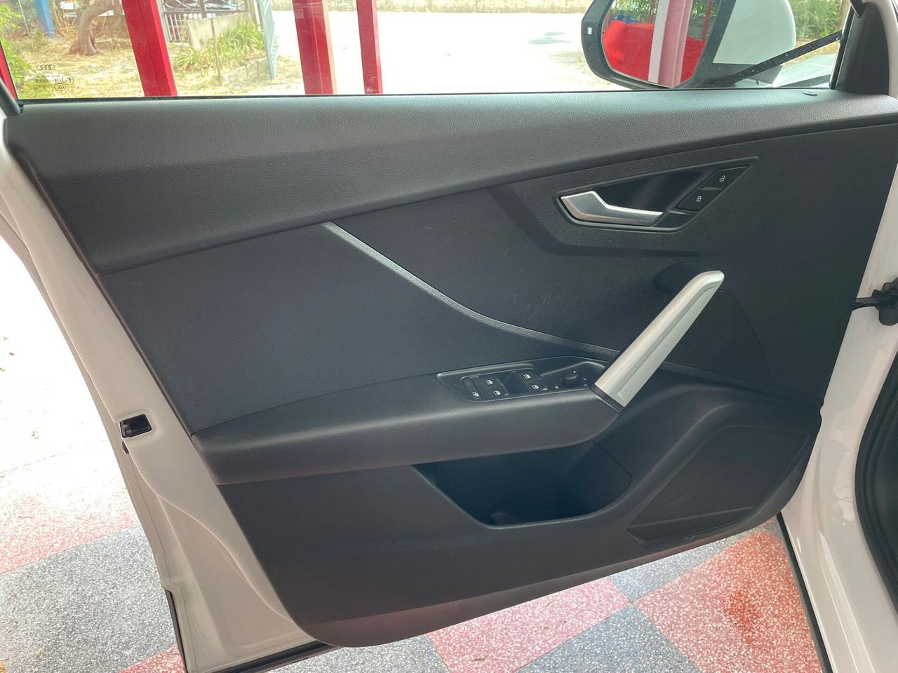 Audi Q2 1.6 TDI 116cv Business
