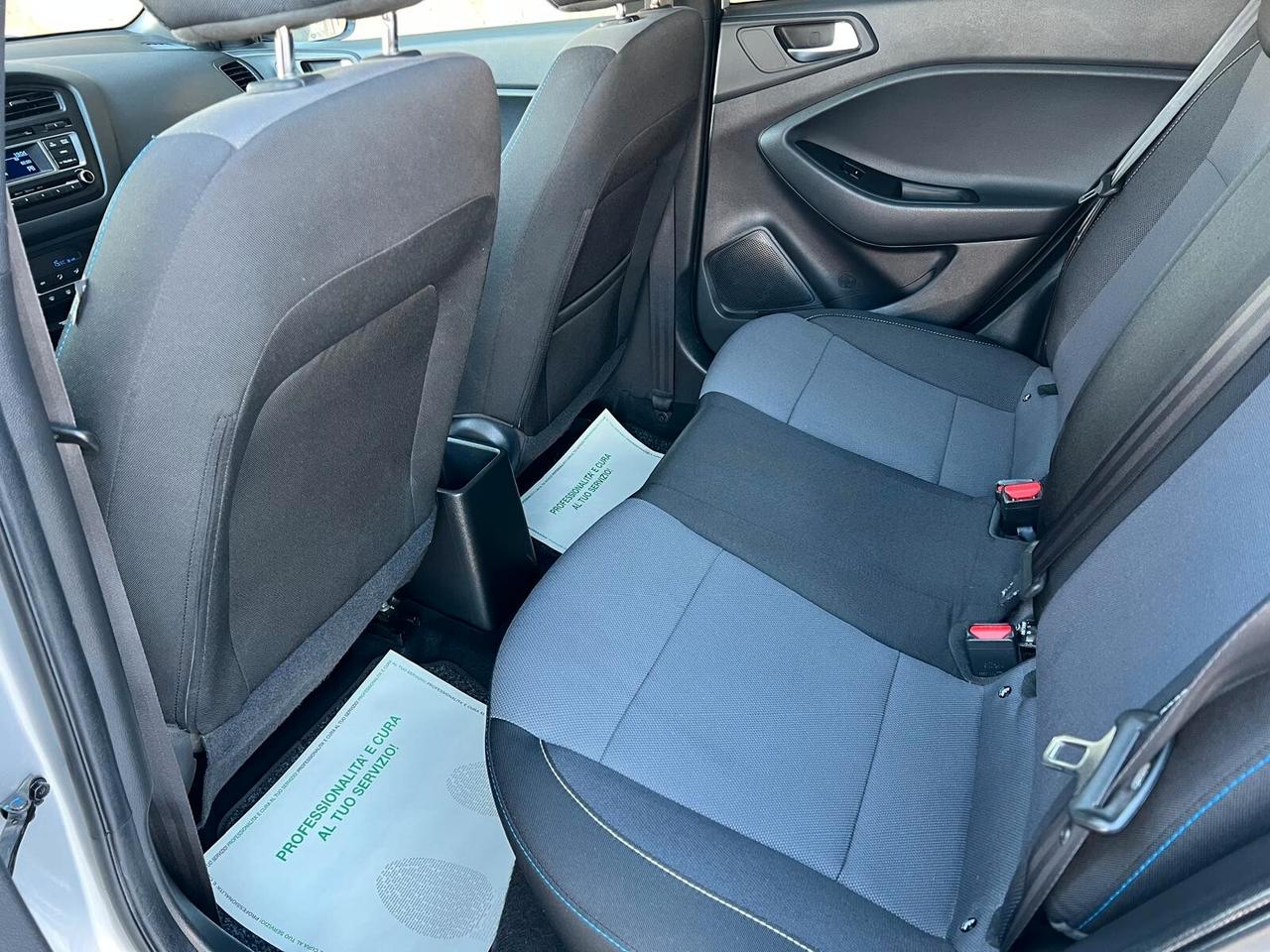 Hyundai i20 1.1 DIESEL 5 PORTE TETTO APRIBILE