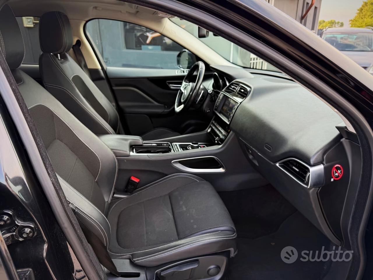 Jaguar F-Pace 2.0 D 180 CV AWD Portfolio