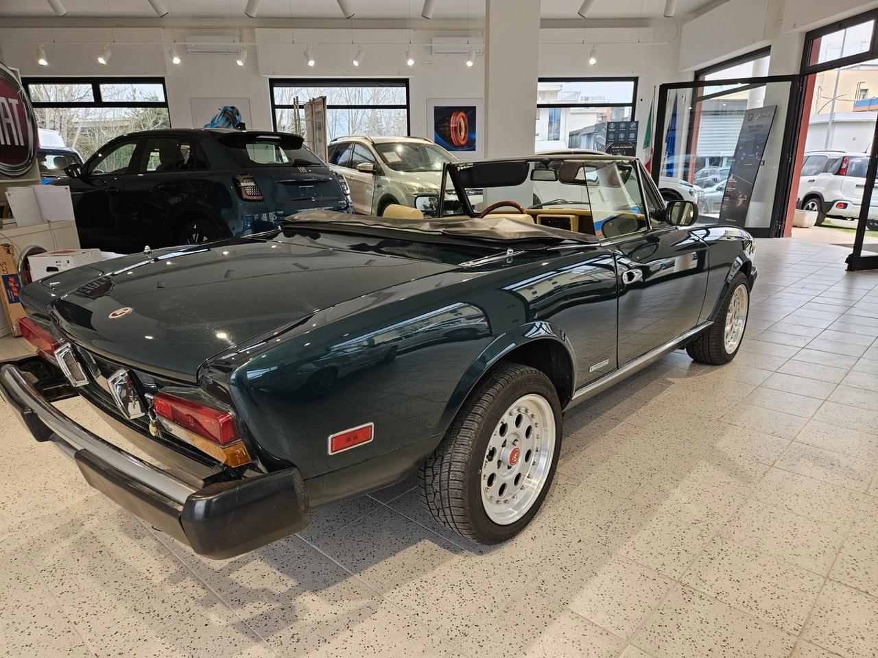 Fiat 124 Spider SPYDER AMERICA