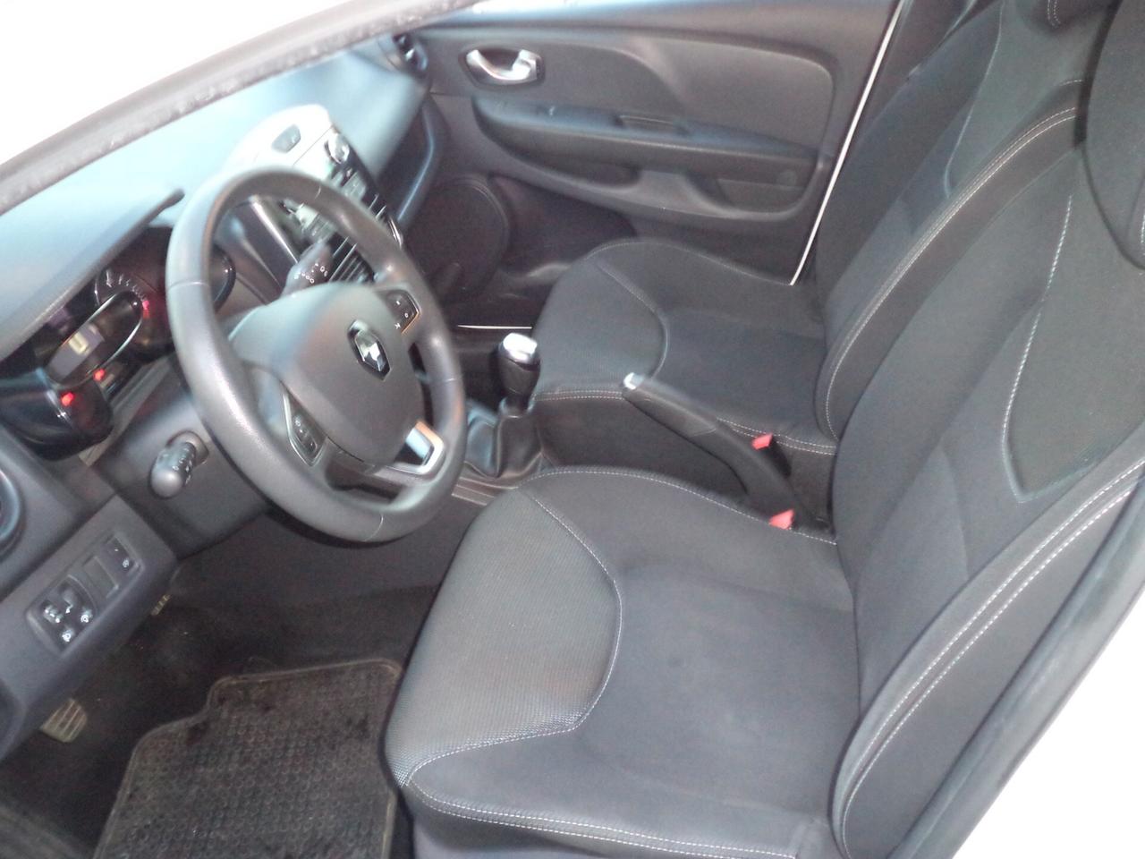 Renault Clio TCe 12V 75 CV 5 porte Generation OK NEOPATENTATI