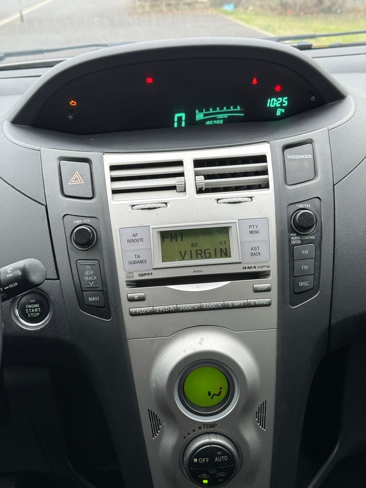 Toyota Yaris 1.0 5 porte