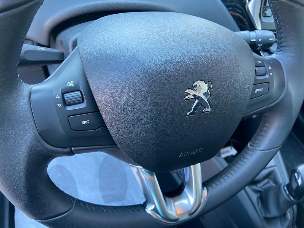 Peugeot 208 ACTIVE PureTech 82 5 p. NEOPATENTATI