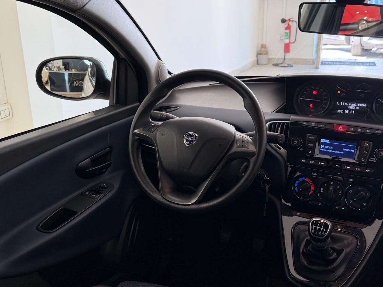 Lancia Ypsilon 1.0 Benzina /hybr 70cv My24
