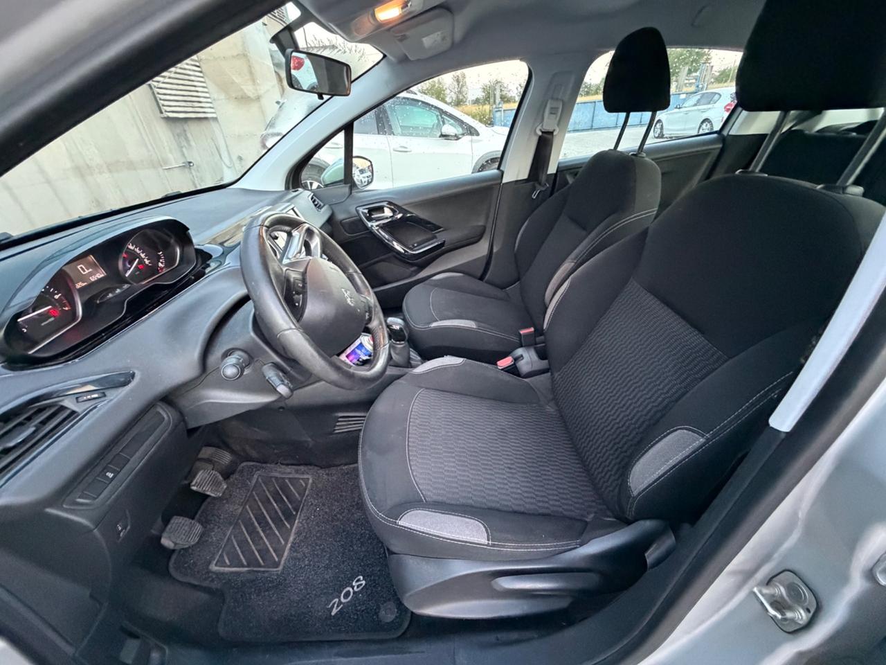 Peugeot 208 PureTech 82 5 porte Allure