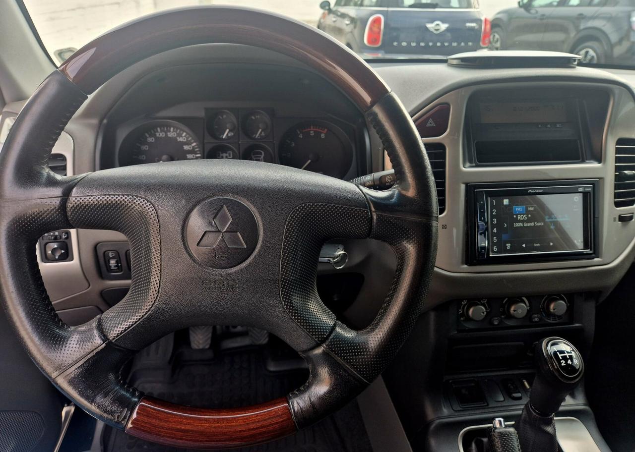Mitsubishi Pajero 3.2 16V DI-D 3 porte
