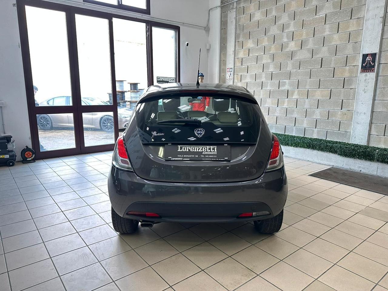 Lancia Ypsilon 1.2 69 CV 5 porte S&S Gold