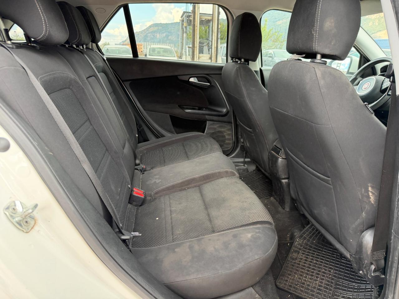 FIAT TIPO SW 2016 1.6 DIESEL 120 CV *LEGGI